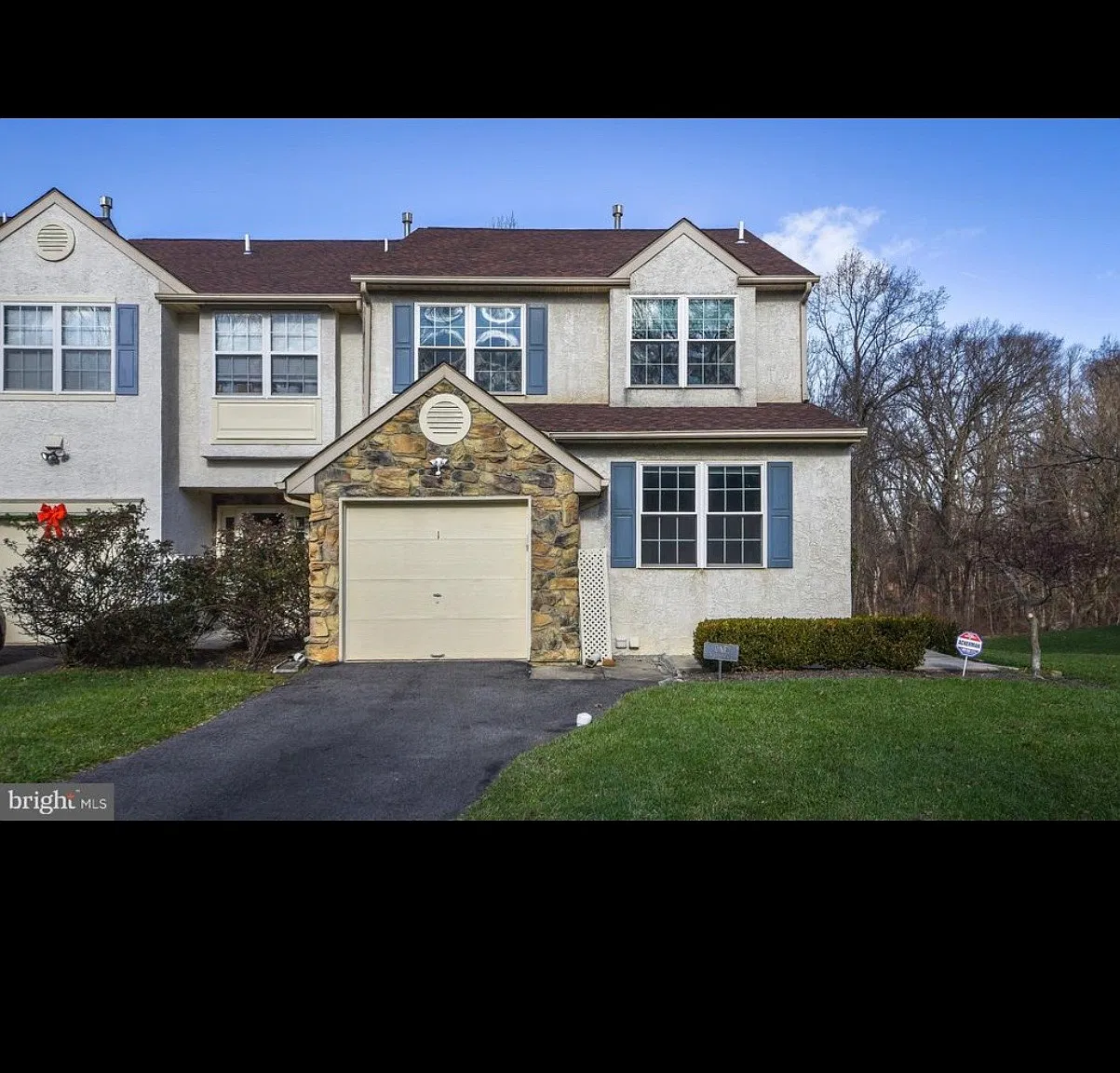 3 bed, 3.5 bath, 1865 sqft, $3,600 — Photo 1