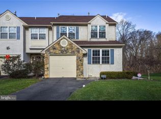 1 Viburnum Ct, Lafayette Hill, PA 19444