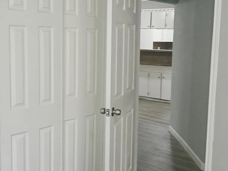 407 E Homan Ave — Photo 34