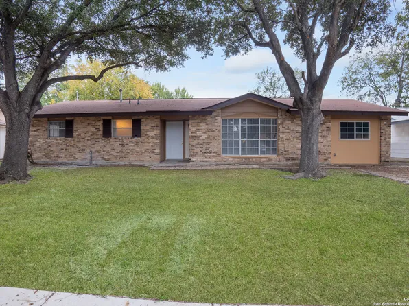 5102 Village Row, San Antonio, TX 78218