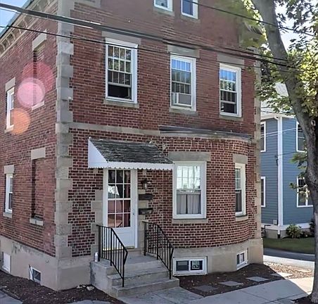 4th image of 23 Goethe St #1