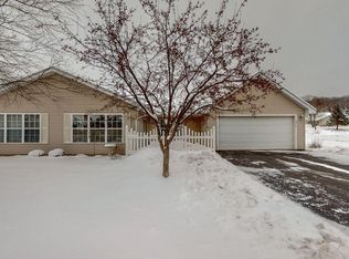 2818 Salem Meadows Dr SW, Rochester, MN 55902