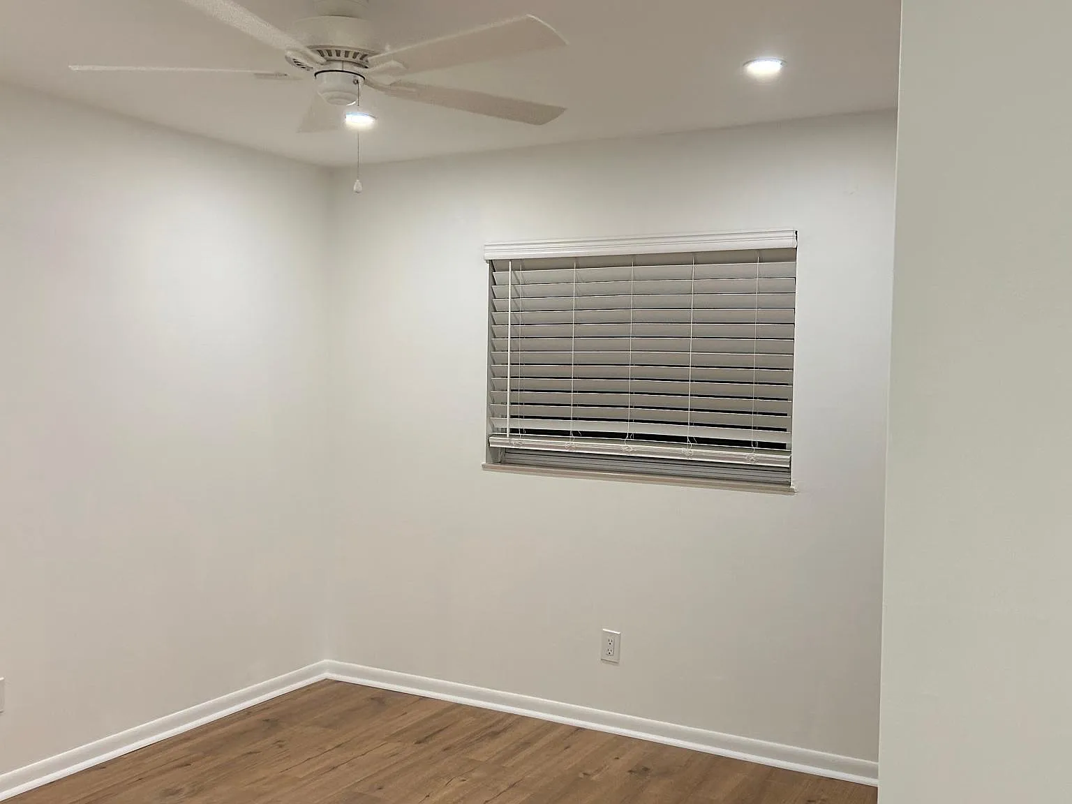 2 bed, 1000 sqft, $2,100 — Photo 3
