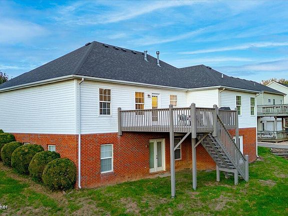 5th image of 31 N Country Dr