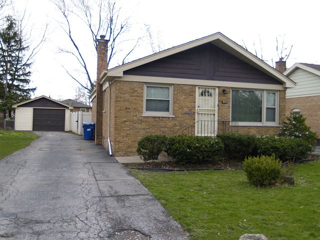 1st image of 721 E 163rd Pl