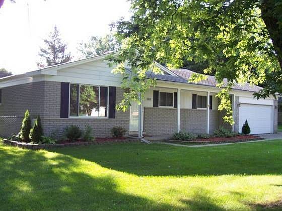 1st image of 6876 Almond Ln