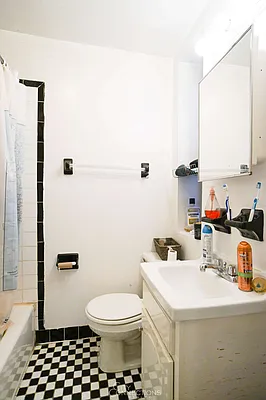 Rented by City Connections Realty | media 20