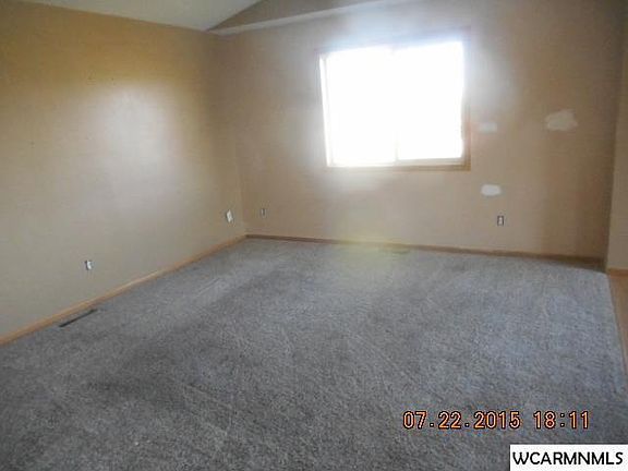 3rd image of 300 Maywood Ave
