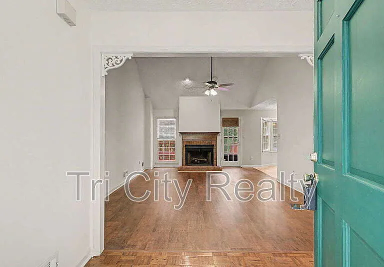 135 Brookside Trce — Photo 7