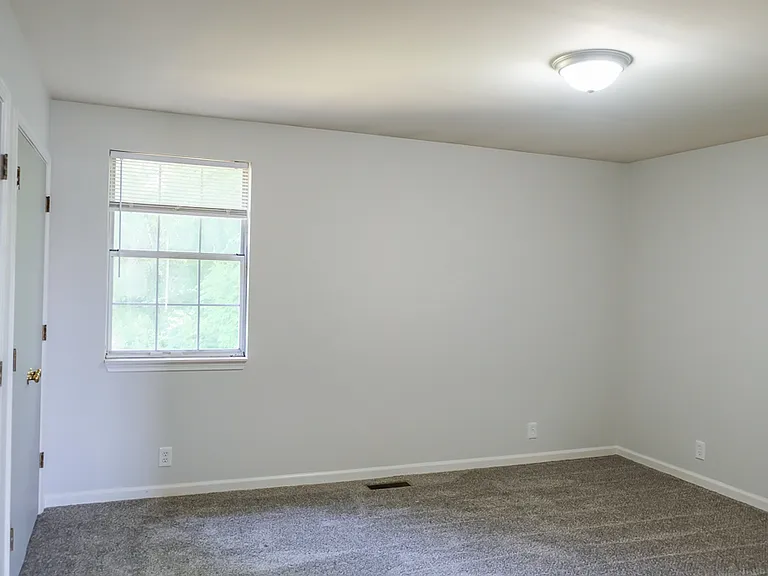 2568 Willowbranch Dr — Photo 8