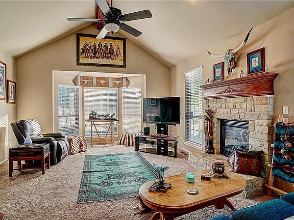 3rd image of 1100 Renita Way