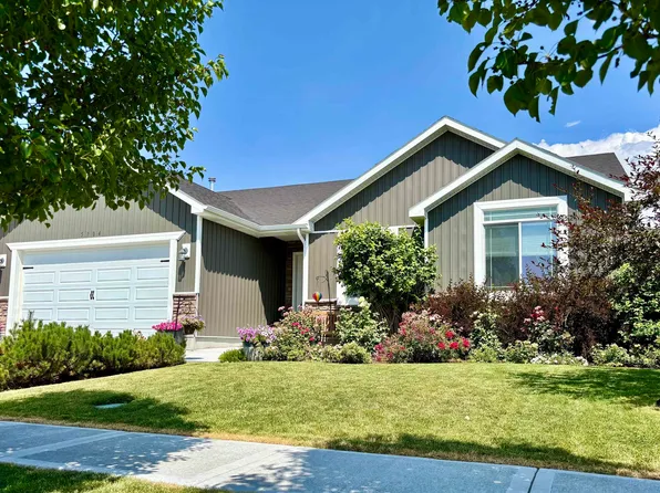 5104 Camden St, Chubbuck, ID 83202