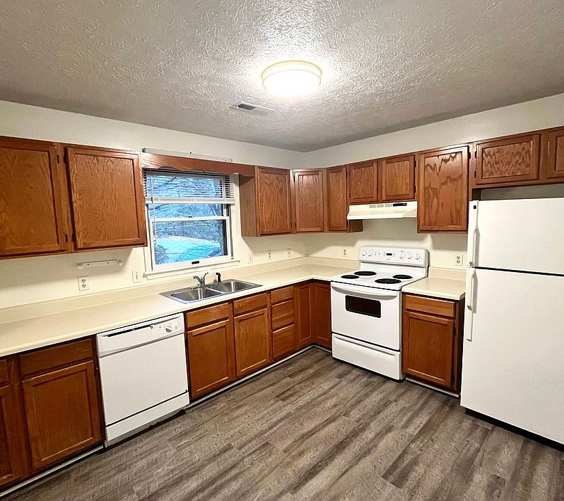 1st image of 1477 Sandy Cir