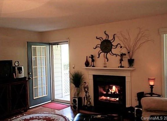 3rd image of 5811 Green Forest Dr
