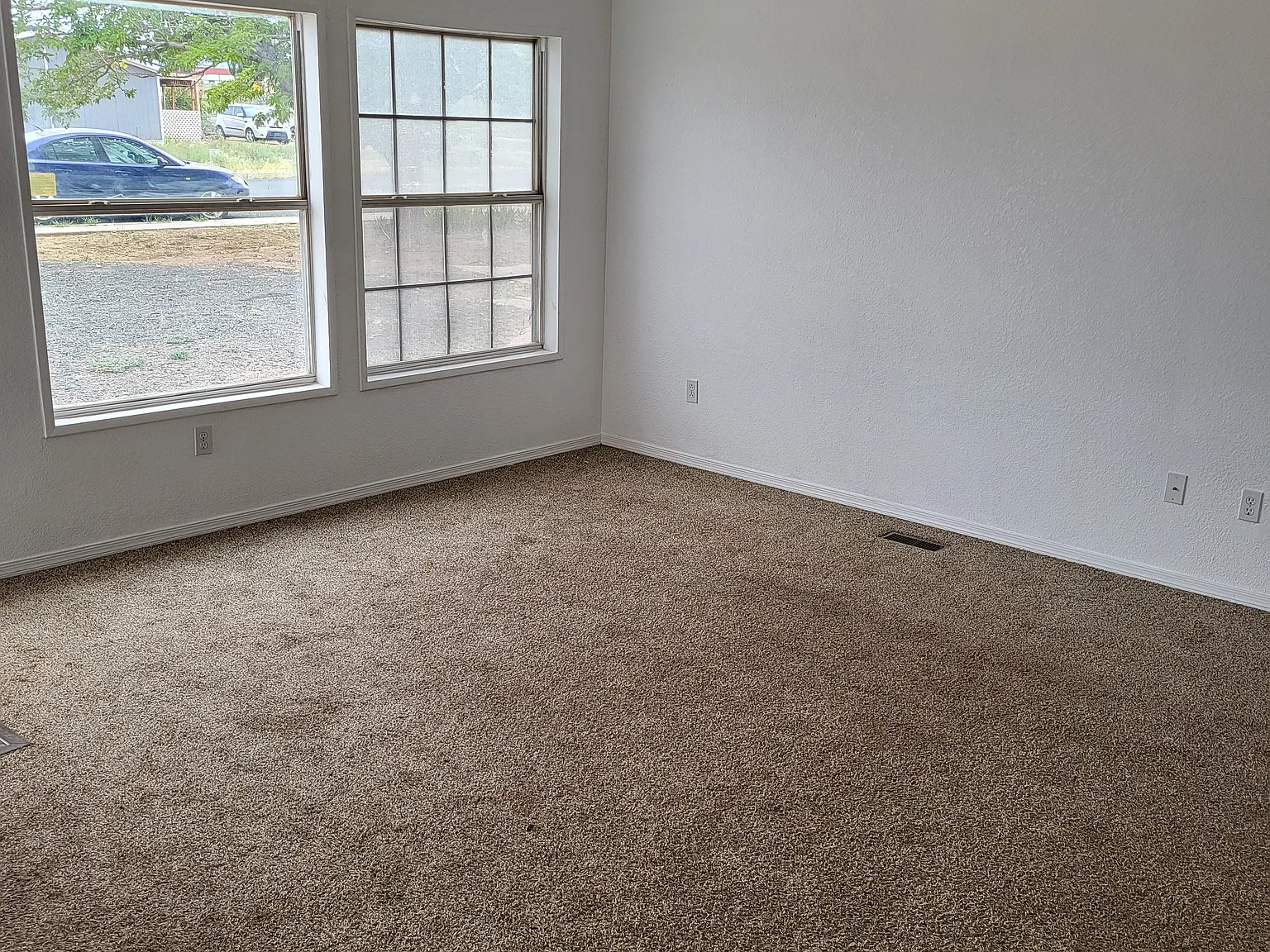 3 bed, 1260 sqft, $2,000 — Photo 4