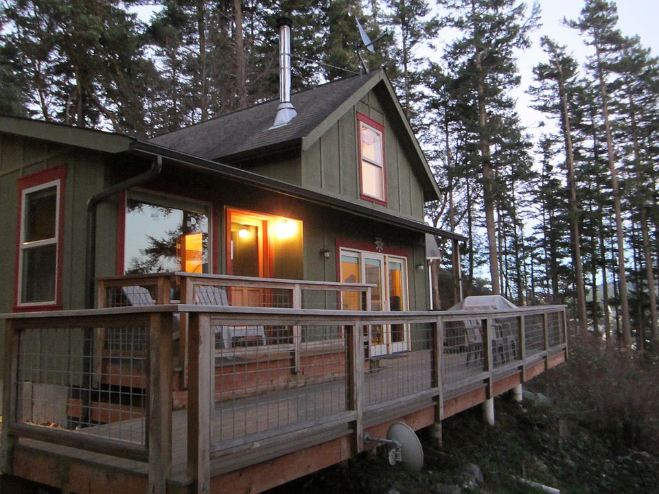 cozy eastsound bay cottage