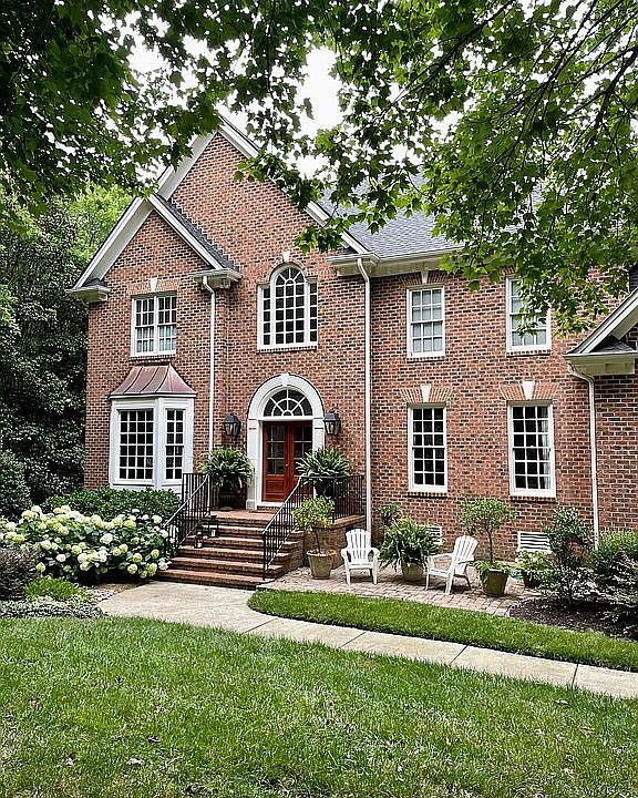 2nd image of 3719 Dairy Pond Pl