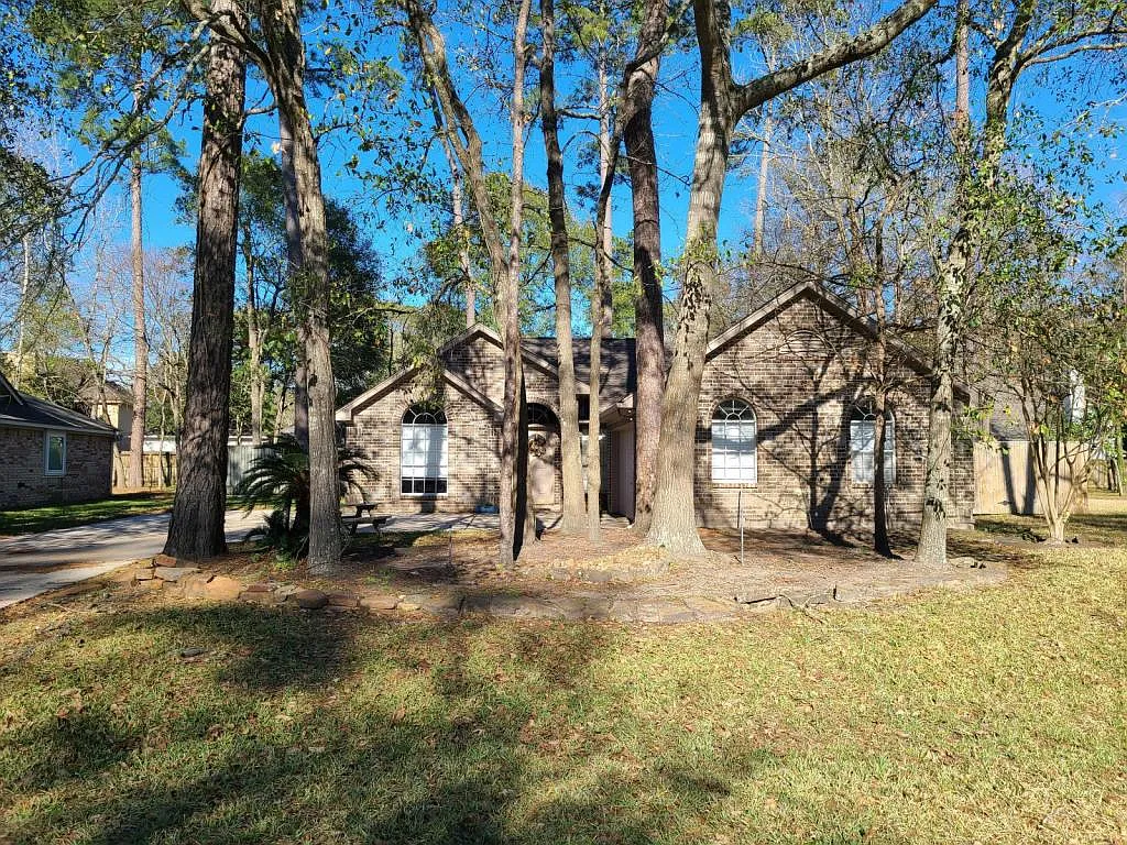 Building Photo - 915 Longleaf Ln
