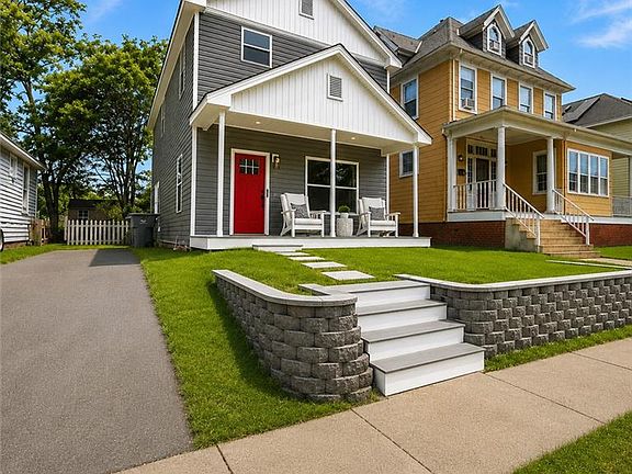 3rd image of 840 W 49th St
