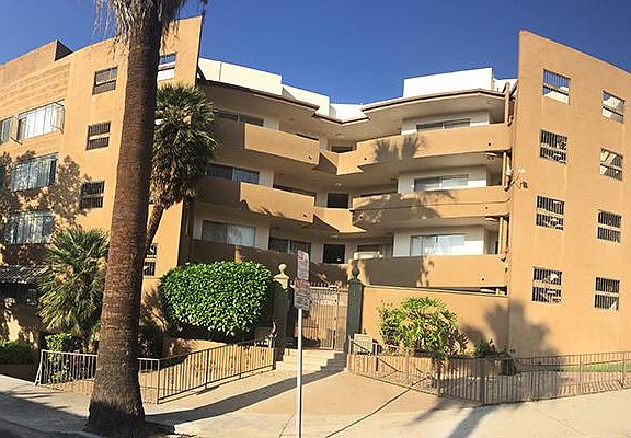 2nd image of 1805 El Cerrito Pl APT 202
