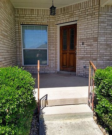 3rd image of 4318 Bridgeport Way