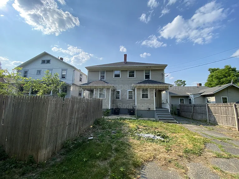 26 W Beechwood Ave — Photo 18