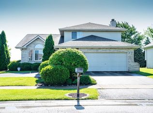 19605 Oakwood Ave, Lynwood, IL 60411