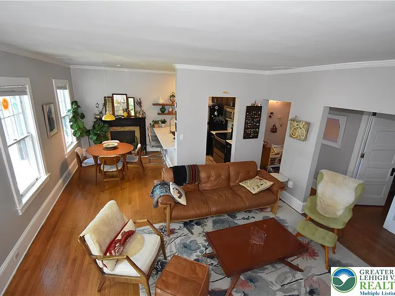241 Spring Garden St — Photo 16