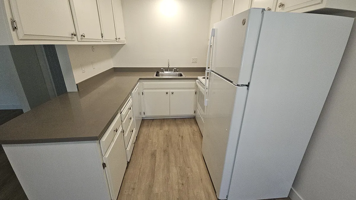 Building Photo - 2528 S Bascom Ave #3