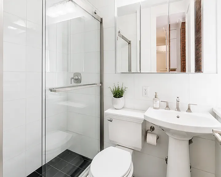 5 Jones St #3 — Photo 5