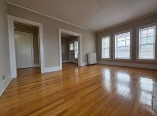 2549 Lake, Milwaukee, WI 53211