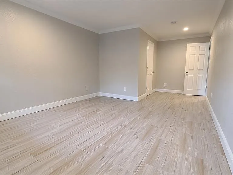 1718 Cardinal Dr — Photo 11