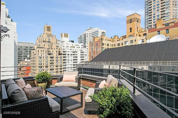 Sold by Corcoran | media 2