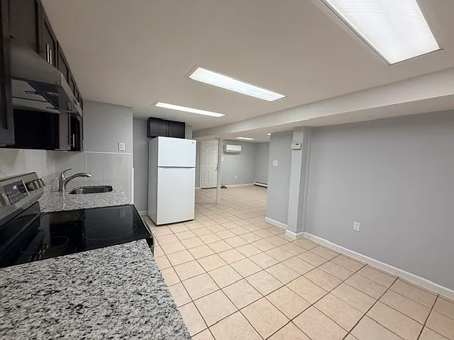 34 Chase St #C — Photo 7