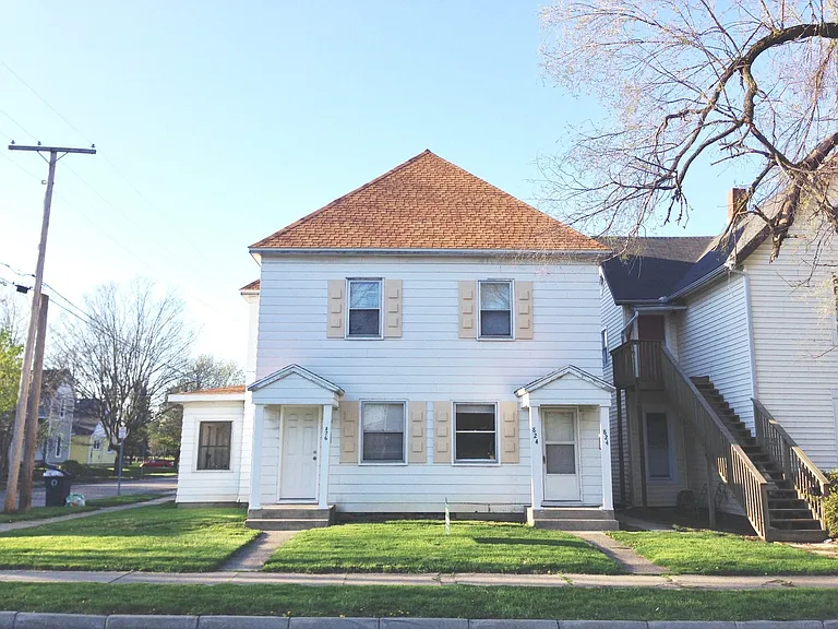 824 W University Ave — Photo 21