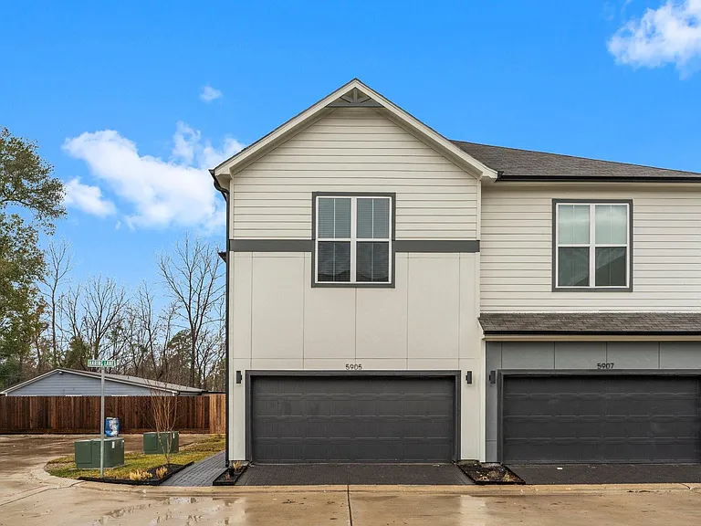 5905 Haring Ln — Photo 2