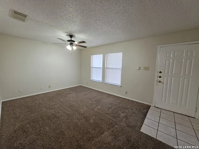 3 bed, 2.0 bath, 1496 sqft, $1,550 — Photo 2
