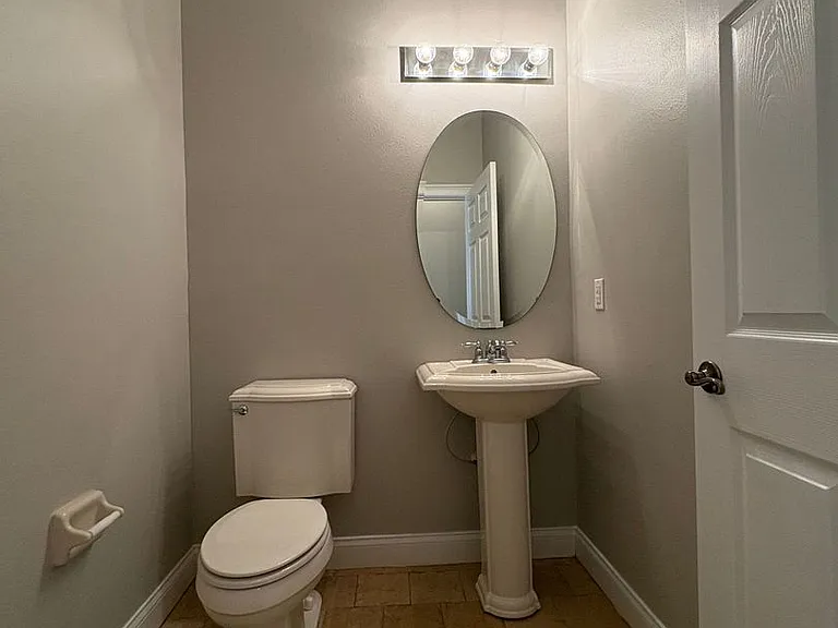 6931 Lucca St — Photo 25