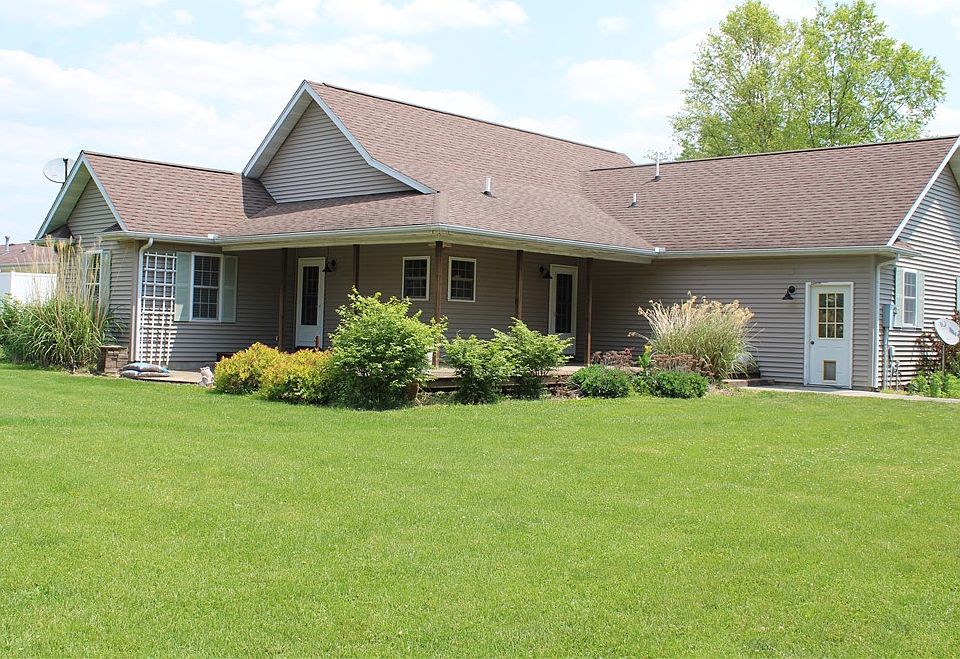 50 Lakeside Villa, Sullivan, IL 61951 Zillow