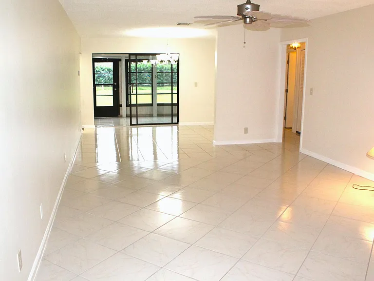 4450 Nutmeg Tree Ln #B — Photo 7