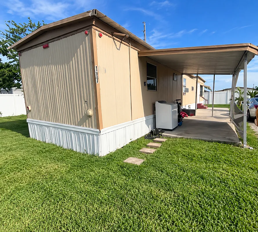 2 bed, 1.0 bath, 616 sqft, $850 — Photo 1