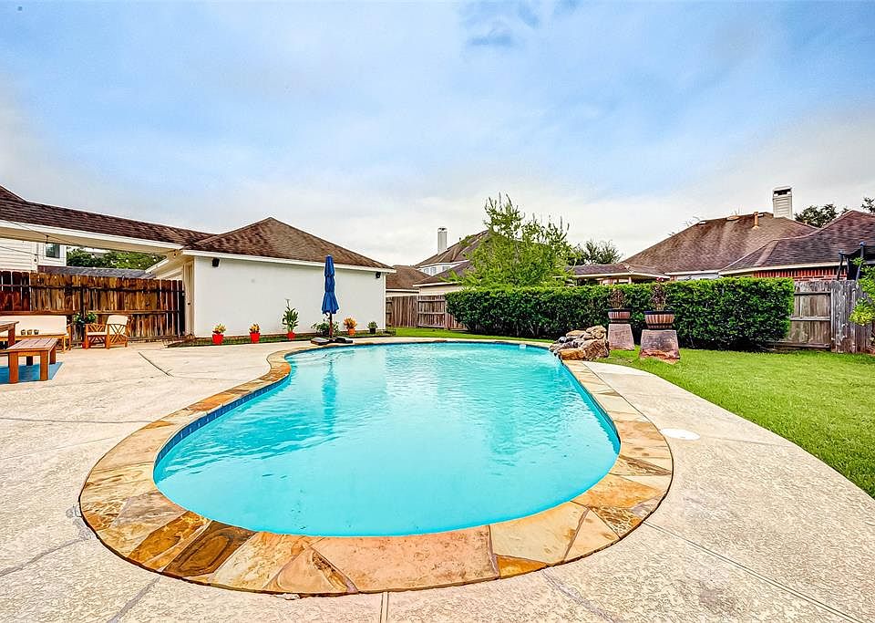 Welcome to paradise at 5907 Canyon Brook Court!