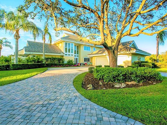 3rd image of 1430 Shorelands Dr W
