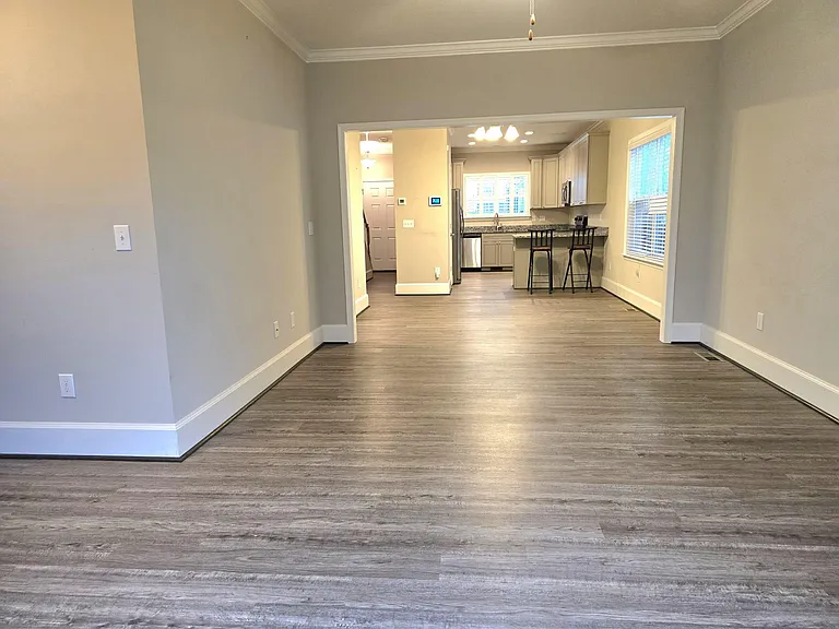 906 White St — Photo 12