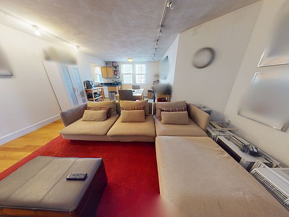 4th image of 389 Highland Ave APT 2