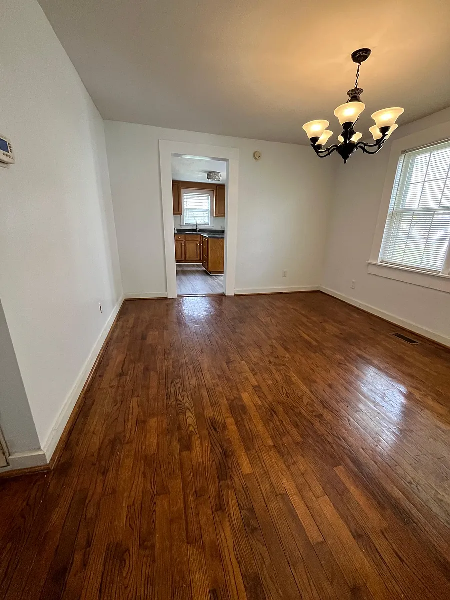 Diningroom - 424 Central Ave