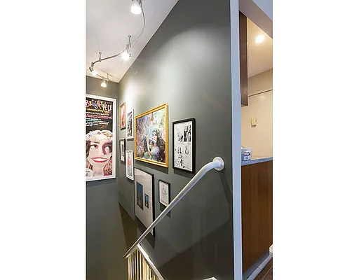 Rented by MNS | media 12