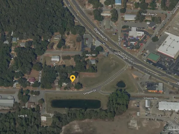 6422 Simpson Dr, Milton, FL 32570