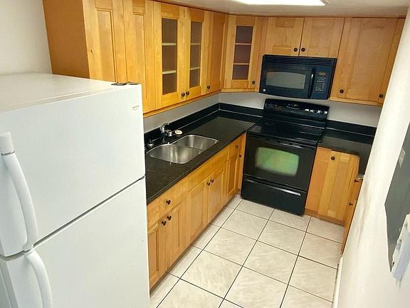 4th image of 1975 Normandy Dr APT 502
