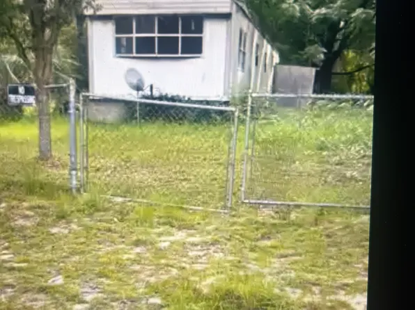 106 Cornell St, Interlachen, FL 32148